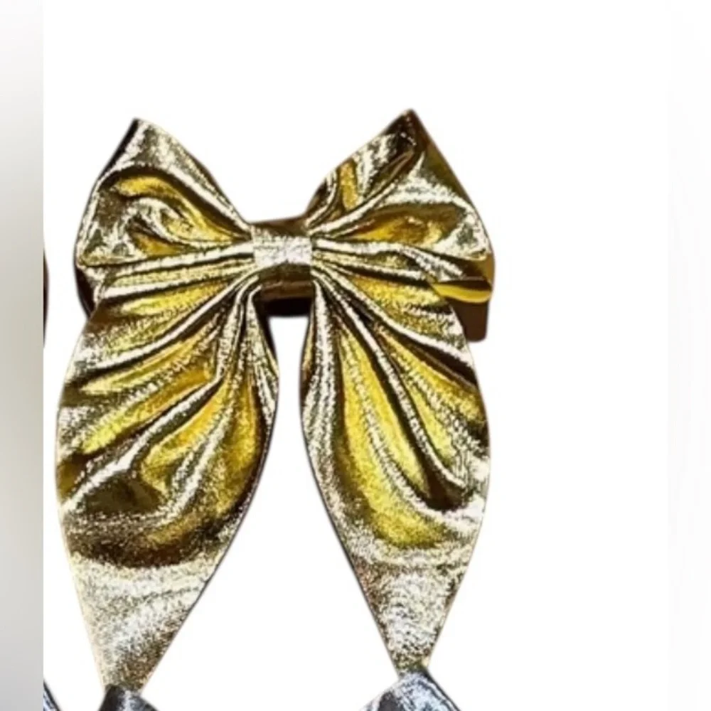 Set‎ of 2 gold bow hair clips